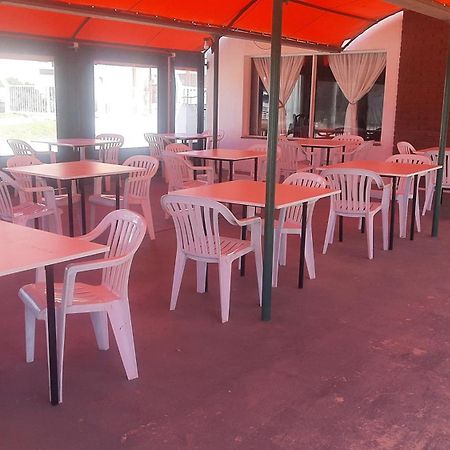 Hotel Y Restaurant Don Quijote Macachín Екстериор снимка