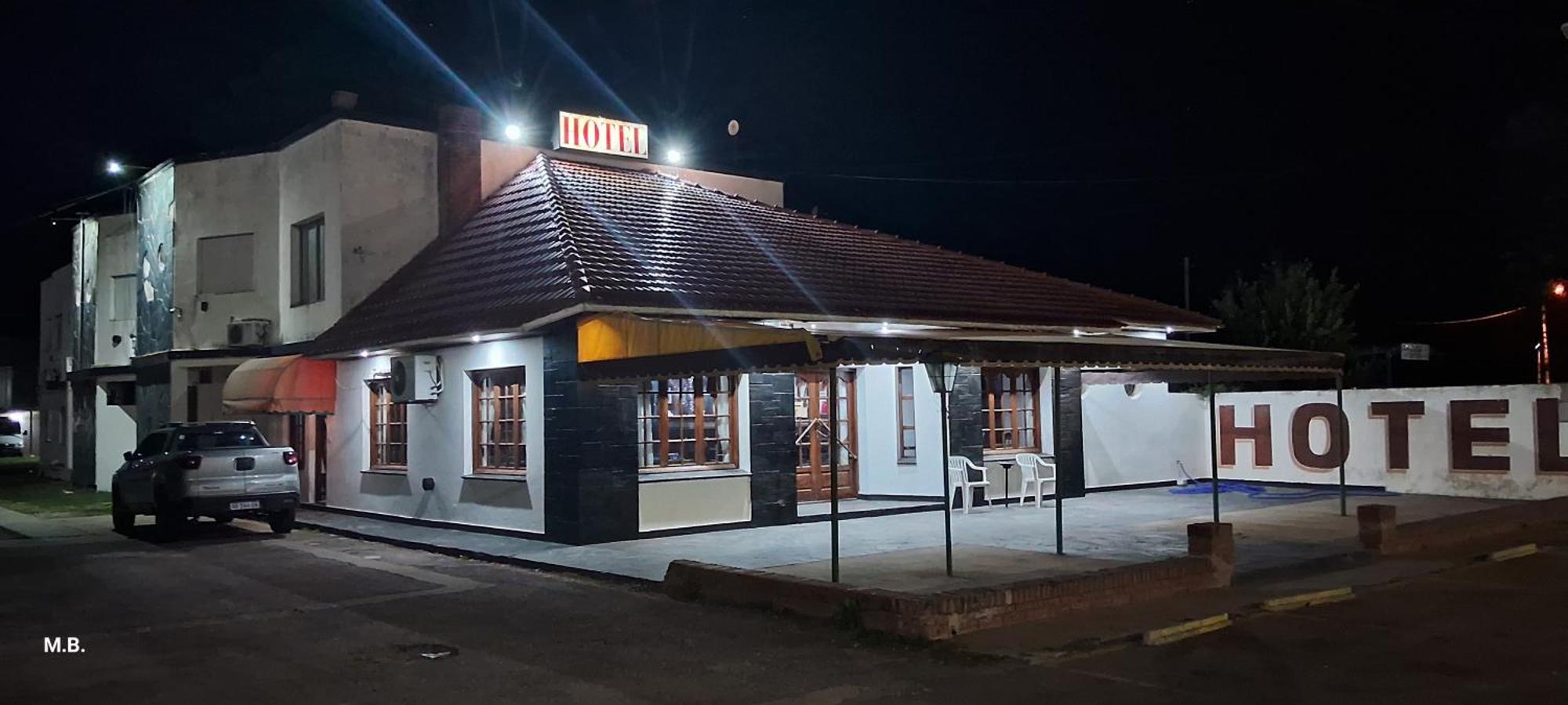 Hotel Y Restaurant Don Quijote Macachín Екстериор снимка